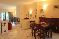 Elegante porzione di casa Elegante porzione di casa