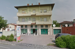 Negozio in zona di passaggio Negozio in zona di passaggio