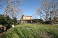 Casa Colonica da ristrutturare Casa Colonica da ristrutturare