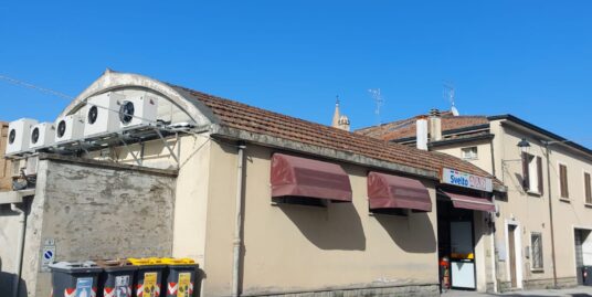 Gatteo – vendita di negozio con attività in essere