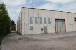 Porzione di capannone artigianale in affitto
